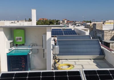 Impianto fotovoltaico con accumulo e solare termico | Abitazione a Surano